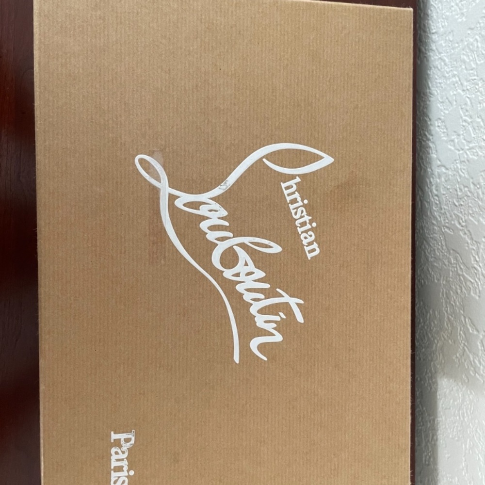 Christian Louboutin ‘So Kate’ Heel - Picture 10 of 10